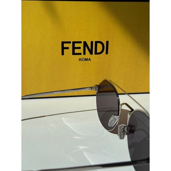 NEW Fendi FE40060U Silver Logo Mirror Round Unisex Sunglasses main image 7